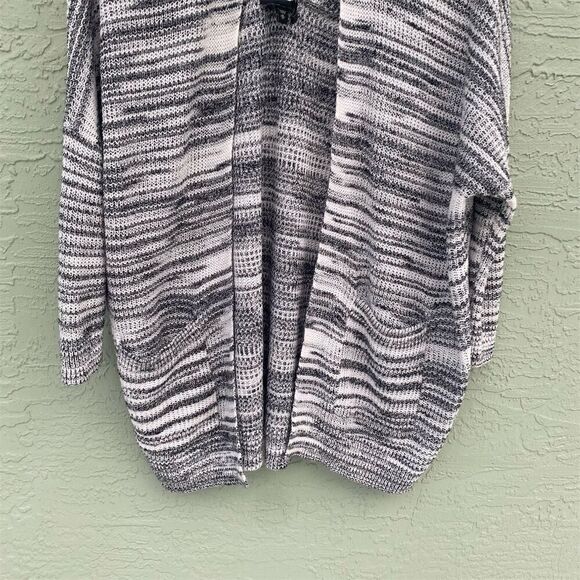 Express Women's Black & White Striped Open Front Cardigan Sweater Size M - Picture 7 of 7